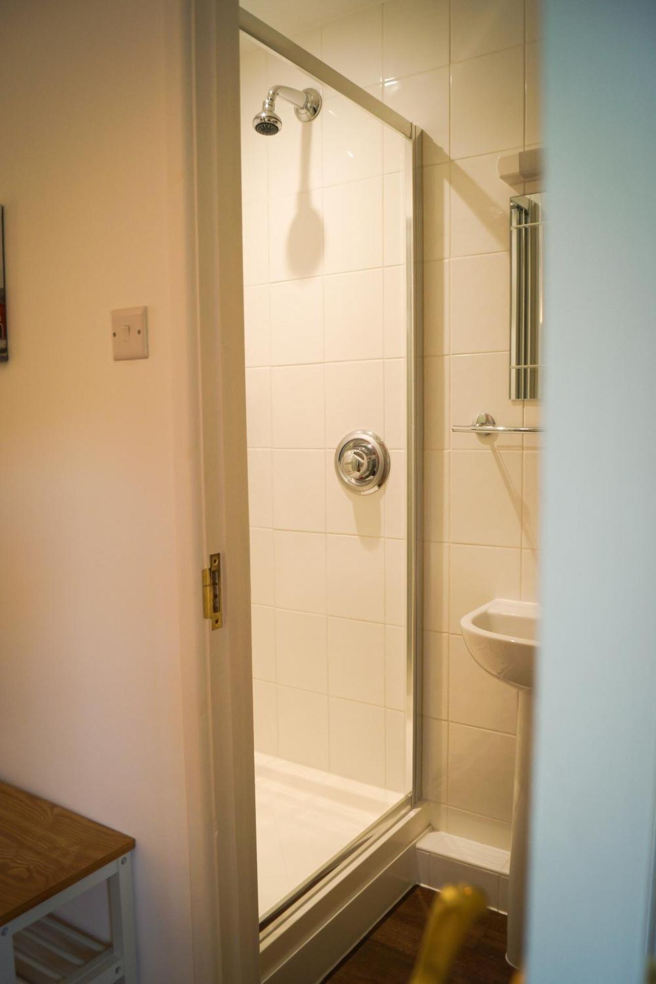 Lemon Tree Rooms - Newly Refurbished Coastal Stay Swyre מראה חיצוני תמונה