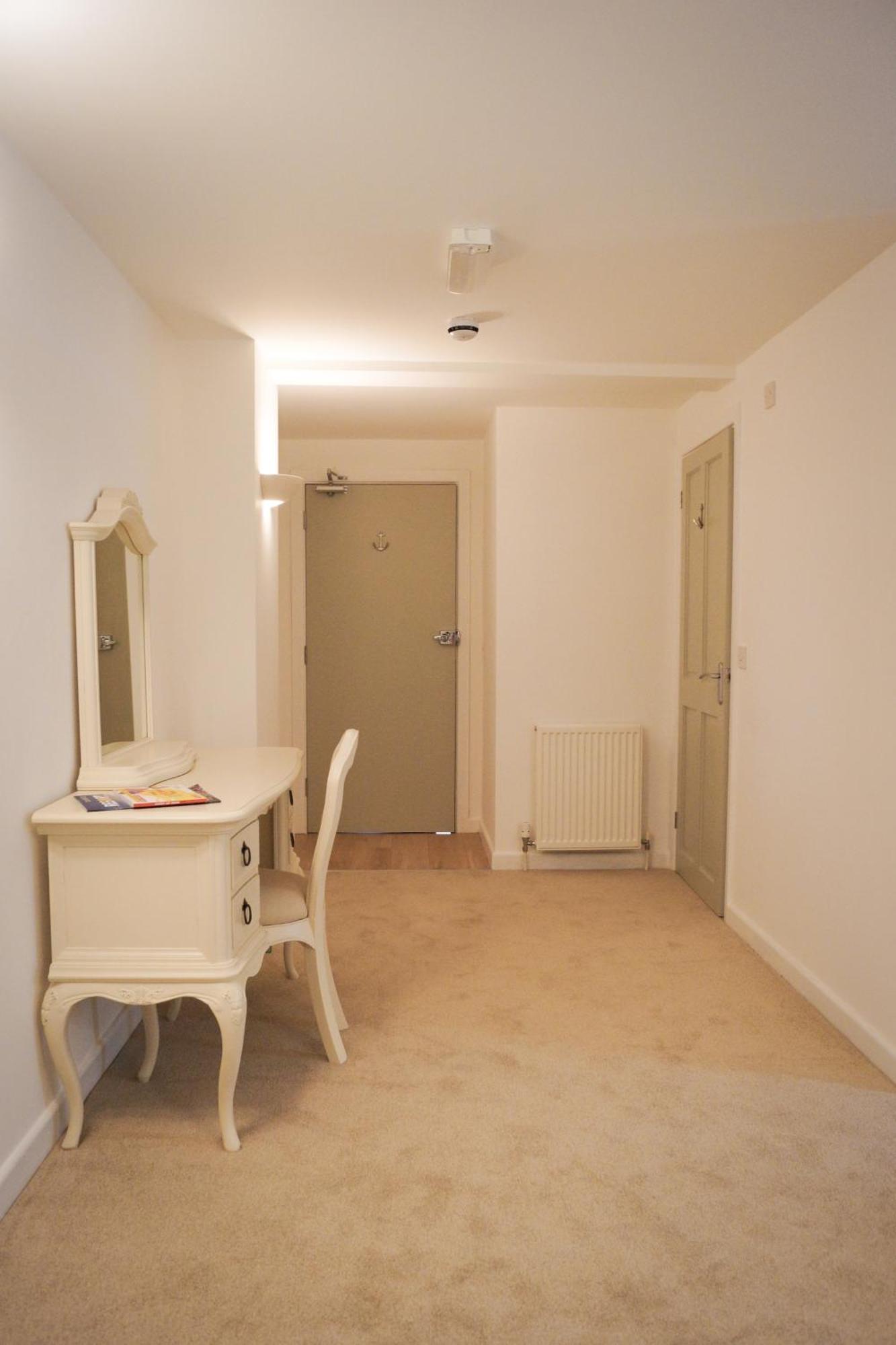 Lemon Tree Rooms - Newly Refurbished Coastal Stay Swyre מראה חיצוני תמונה