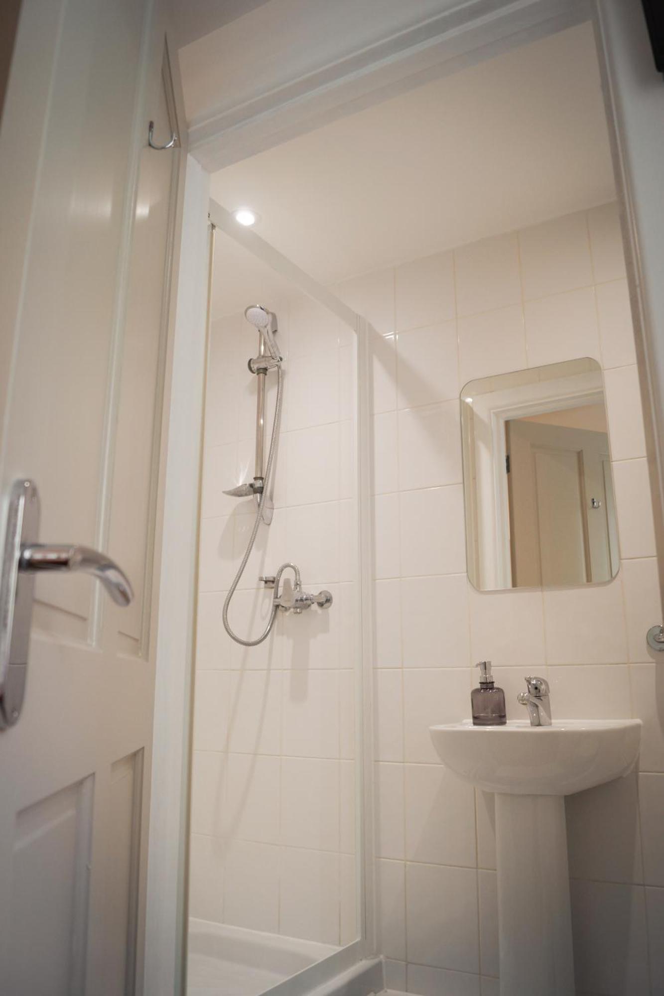 Lemon Tree Rooms - Newly Refurbished Coastal Stay Swyre מראה חיצוני תמונה